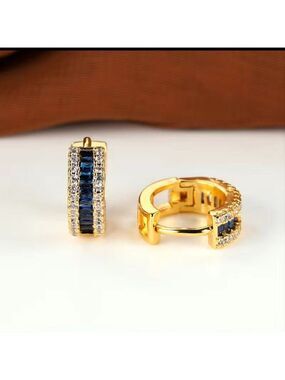 Small Huggie Earrings with Tons of Bling (gold tone) 650
